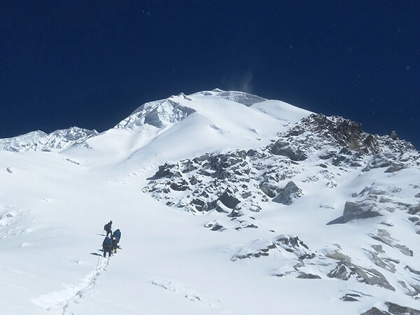 lobuche-peak-climbing